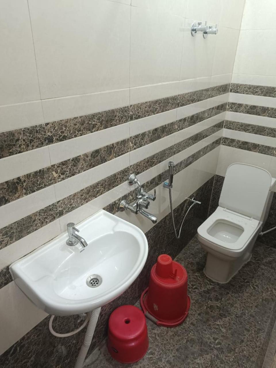 Jpm Guest House Varanasi Exterior foto